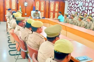 पुलिस अधीक्षक गोण्डा द्वारा जनपद के समस्त थानों पर गठित महिला हेल्प डेस्क व एंटी रोमियो टीमों के कार्यों  के सम्बन्ध में की गई समीक्षा बैठक,