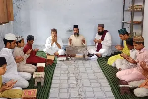 चंद्रयान-3 की सफलता के लिए उन्नाव शहर क़ाज़ी ने मदरसों के बच्चों के साथ कि दुआ