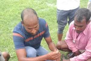 ग्रामीणों की मदद से बेजुबान बंदर की बची जान