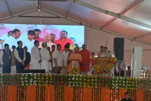 सीएम योगी ने एथेनाल प्लांट का किया शिलान्यास, बोले- सपा बनाना चाहती थी बूचड़खाना, हमने लगाया उधोग