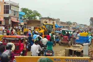  सावन के छठे सोमवार पर अयोध्या में श्रद्धालुओं की भारी संख्या में आगमन  रामपथ निर्माण एवं ई रिक्शा के वजह से अयोध्या की यातायात व्यवस्था चरमराई.. 