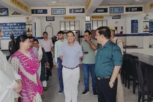 जिलाधिकारी ने जवाहर नवोदय विद्यालय का किया निरीक्षण 