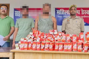 कुशीनगर : तमकुहीराज पुलिस ने 336 पीस अंग्रेजी शराब के साथ दो तस्कर को किया गिरफ्तार