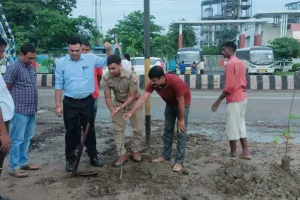 आईजीएल के बिजनेस हेड एस के शुक्ल के नेतृत्व में तीस हजार पौधरोपण का हुआ समापन 