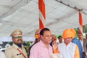 हेमेन्द्र क्षीरसागर बाल संरक्षण और कल्याण में उत्कृष्ट कार्य के लिए सम्मानित