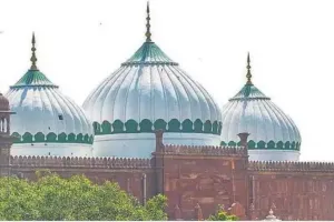 ‘ज्ञानवापी की तरह हो मथुरा की शाही मस्जिद का सर्वे’, सुप्रीम कोर्ट में याचिका दायर