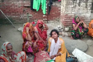  तनाव के चलते किशोरी ने फांसी लगाकर दी जान