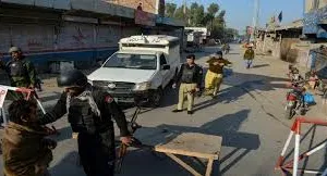 पाकिस्तान पुलिस ने 75 अहमदी कब्रों को जमीदोज किया 