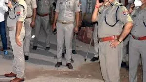  मंडी गोबिंदगढ़: फैकल्टी को अंदर आने से रोका, पुलिस ने खदेड़ा, बीएससी नर्सिंग की छात्राओं का प्रदर्शन