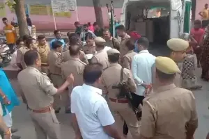 तेज रफ्तार का कहर, बस ने दो बाइकों को रौंदा गर्भवती महिला समेत दो लोगों की हुई मौत तीन घायल 