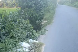 पांच वर्षो से टूटी पुलिया कर रही हादसे का इंतजार