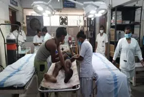 अयोध्या में किशोर का हाथ मुंह बांधकर पुलिया के नीचे फेंका, सूचना पर पहुंची पुलिस ने किशोर को अस्पताल भिजवाया