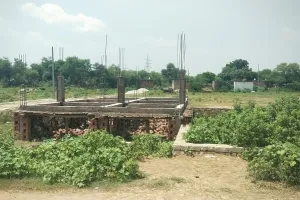 शिवराजपुर में सरकारी पहाड़ की जमीन पर भूमाफियाओं ने किया कब्जा