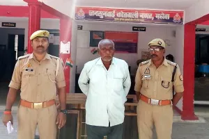 कोतवाली पुलिस ने वारण्टी को पकड़ा 