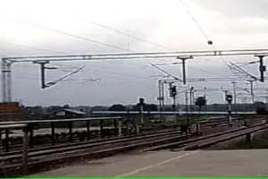 दिसंबर में चल सकती हैं मैलानी से पीलीभीत के बीच ट्रेनें, मैलानी-शाहगढ़ के बीच विद्युतीकरण का काम पूरा