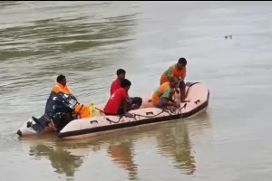 जितिया पर्व पर गंगा स्नान करने गया नाबालिग डूबा, खोजबीन जारी