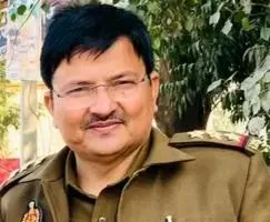 गालीबाज कोतवाल कोतवाली में बैठकर फरियादियों को देते अश्लील भद्दी-भद्दी गलियां