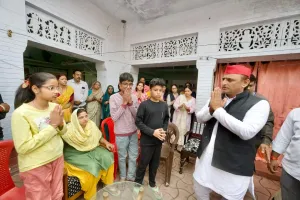 पूर्व सीएम ने रविभूषण राजन के घर पहुंच अर्पित की श्रद्धांजलि