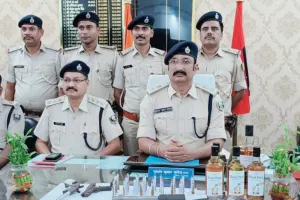 झंडापुर ओपी पुलिस व एएलटीएफ की छापेमारी में दो कट्टा एक देसी पिस्टल व 36 गोली साथ दो अपराधी गिरफ्तार 