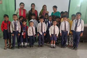 आर एस मेमोरियल स्कूल में रंगोली प्रतियोगिता 