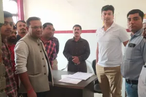 एसडीएम के निरीक्षण में 31 स्वास्थ्य कर्मी मिले अनुपस्थित