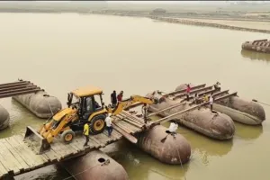 PWD विभाग ने रामगंगा नदी पर कोलाघाट पैंटून पुल का निर्माण कार्य किया शुरू,क्षेत्र वासियों को जल्द मिलेगी राहत