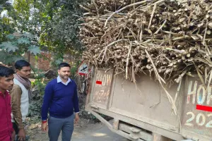 ARTO के निर्देश पर सड़क सुरक्षा पखवाड़ा के अंतर्गत टैक्सी स्टैंड पर कैम्प लगाकर चालकों को किया गया जागरूक