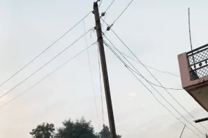 बिजली प्राइवेट कंपनी के विरुद्ध कड़ी कार्यवाही किए जाने की मांग