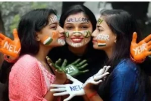 मंदिर, पार्क और संगम तट पर बीता साल का पहला दिन, लोगों ने जमकर लिया आनंद!