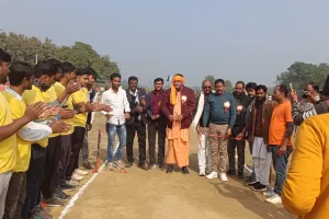 सेमरी में बने खेल मैदान का हुआ शुभारंभ, युवाओं ने शुरू कराया क्रिकेट टूर्नामेंट