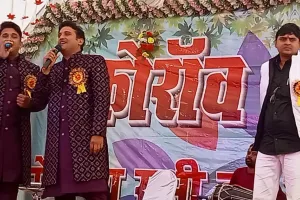कोरांव महोत्सव में राजनेताओं कलाकारों का रहा जमावड़ा।