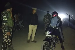 पुलिस व एसएसबी ने चलाया सघन चेकिंग अभियान