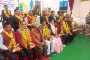 सरस्वती शिशु मंदिर टूण्डला की कक्षा अष्टम की छात्रा  निशा ने क्षेत्रीय मूर्तिकला प्रतियोगिता  में  द्वितीय स्थान प्राप्त किया