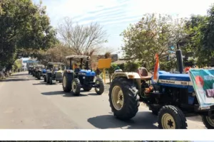 भाकियू टिकैत ने मथना जब्ती में ट्रैक्टरों को सड़कों पर खड़ा कर किया सांकेतिक धरना, डब्लूटीओ का किया पुतला दहन