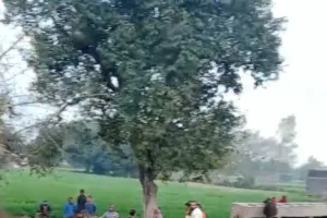 पुलिस ने कराया अपनी मौजूदगी में अवैध निर्माण