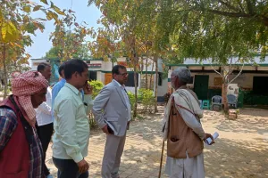  यूपी एमपी बार्डर व मतदान केन्द्रों का एसडीएम ने किया निरीक्षण, दिए आवश्यक निर्देश