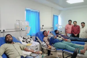 विन्ध्य फाउंडेशन ट्रस्ट के रक्तवीर सदस्यों ने  कैंसर मरीजों के लिए किया SDP दान