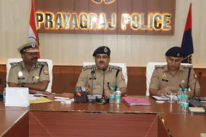 गुंडा एक्ट के 498 मामलों की फाइलो को पुलिस आयुक्त ने थानो कों वापस लौटाई।