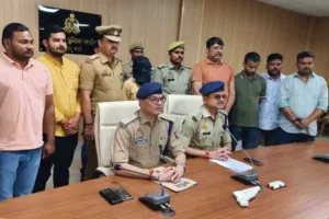 पच्चीस हजार का इनामिया वांछित अभियुक्त गिरफ्तार, अवैध तमंचा व कारतूस बरामद