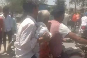 कुशीनगर ब्रेकिंग : पिकअप वाहन ने राहगीर को मारी ठोकर, मेडिकल कॉलेज अस्पताल रेफर 