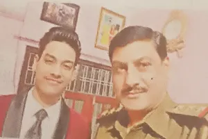 ईमानदारी का इनाम खुशियों के रूप में मिलता है