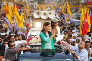 जेल में केजरीवाल पत्नि सुनीता ने संभाली कमान