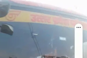 सुर्खियों में रहने के लिए जिला प्रशासन कुछ एक बसों में गाने बजवाकर दौड़ा रहा कागजी घोड़ा 