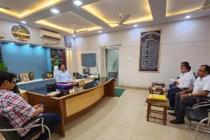 भीषण गर्मी में लबालब भरे रहेंगे तालाब, डी एम  ने दिया निर्देश