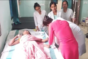 डायन का आरोप लगा ससुराल वालों ने महीला को किया अधमरा 