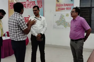 कुशीनगर : आदर्श आचार संहिता का अक्षरशः अनुपालन करें सुनिश्चित - व्यय प्रेक्षक