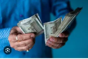 एक शिक्षिका समेत दो लोगों के साथ 12 लाख रुपये की ठगी हुई