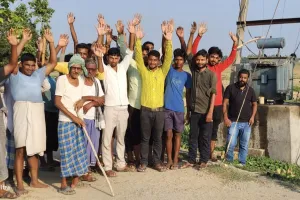 ट्रांसफार्मर बदलवाने को लेकर उपभोक्ताओं ने किया प्रदर्शन