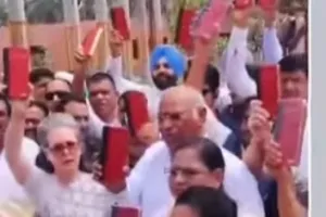 काला धब्बा है,डेमोक्रेसी पर इमरर्जेंसी, 18 वीं लोकसभा सत्र के श्रीगणेश पर पीएम मोदी का तंज