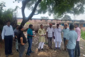 स्वांग के न्यू माइनर्स कॉलोनी  में जगह-जगह कचरे का अंबार